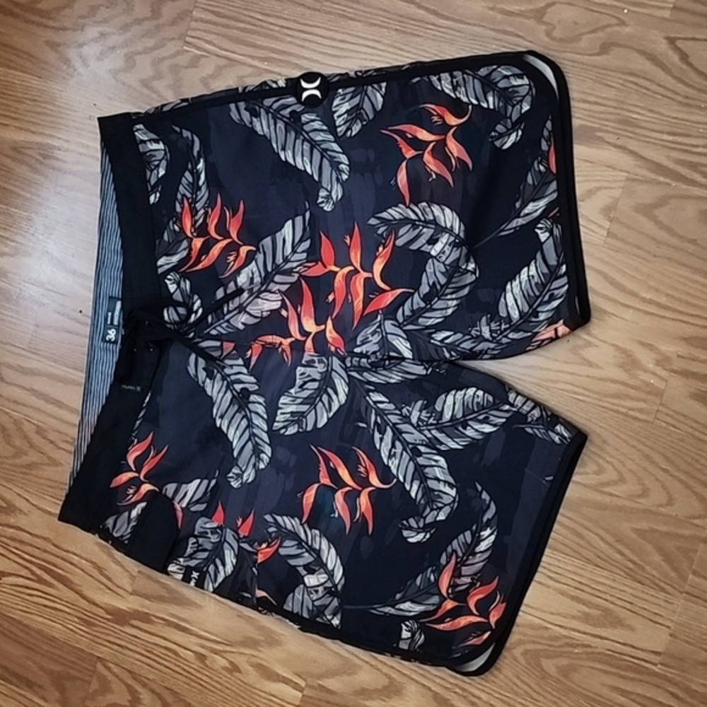 Hurley broadshorts‎ size 36